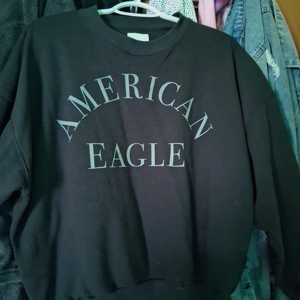 American Eagle Black Sweatshirt
